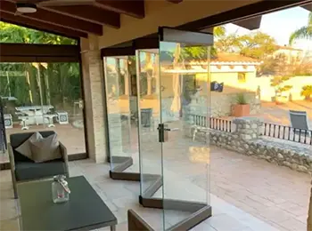 Albert Genau Hareketli Cam Duvarlar CamDuvar